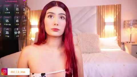 doll_kira_ online show from May 18, 3:18 pm