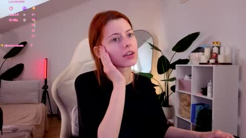 Your doll Lesli online show from December 3, 9:51 am