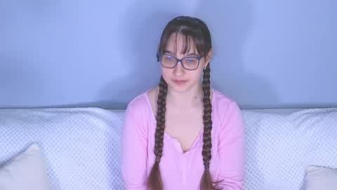 Tessa online show from February 13, 8:43 am