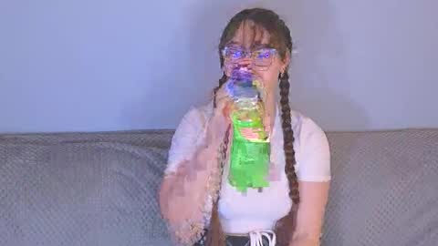 Tessa online show from May 11, 7:47 am