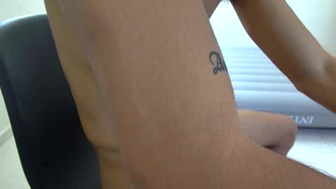 DollarHot30 online show from November 13, 4:39 pm