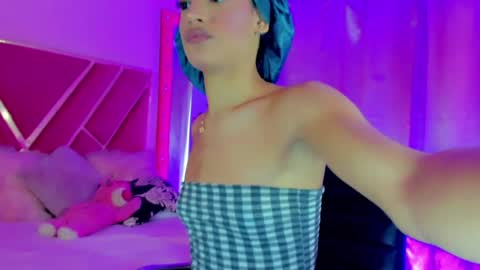 dollcute_latin online show from June 29, 6:52 pm