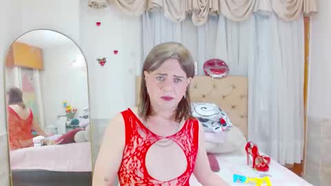 Snapshot of dolldirtyxxx1 chatting on January 13, 3:34 am ilona online show from January 13, 3:34 am