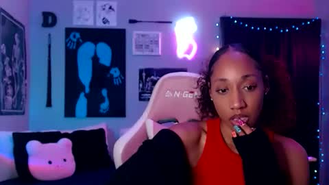 Snapshot of dollfacebeauty_x chatting on May 16, 2:52 am Princess DollfaceBeauty online show from May 16, 2:52 am