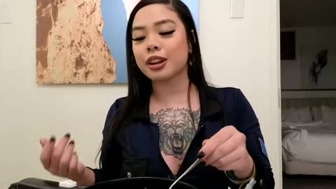 DOLLLFACE online show from January 23, 2:33 am