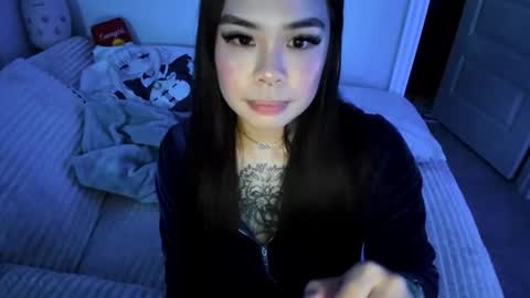 DOLLLFACE online show from February 27, 2:33 am