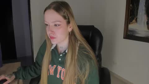 You can call me Pretty  online show from December 20, 5:25 am