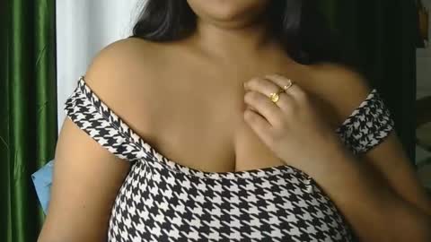 dolly_2 online show from January 13, 5:23 am