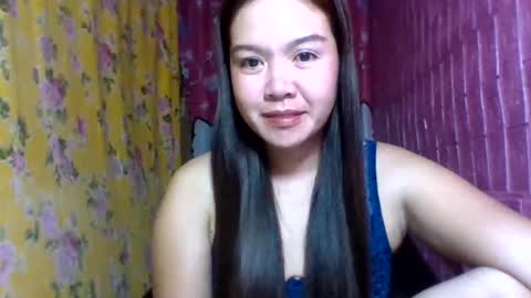 Snapshot of dolly_jane34 chatting on October 5, 9:13 pm dolly_jane34 online show from October 5, 9:13 pm