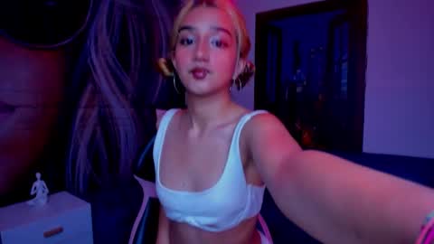 Snapshot of dolly_pocket chatting on February 25, 8:07 pm Dolly pocket online show from February 25, 8:07 pm