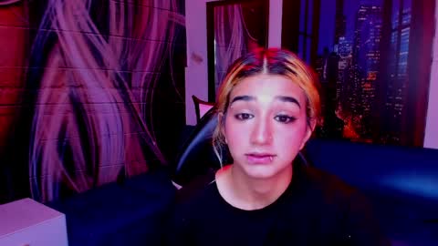 Snapshot of dolly_pocket chatting on March 30, 9:27 pm Dolly pocket online show from March 30, 9:27 pm