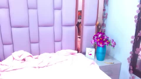 Snapshot of dollyjuicy1 chatting on February 27, 7:12 am dollyjuicy1 online show from February 27, 7:12 am