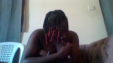 Snapshot of dollyvee chatting on November 11, 12:16 pm dollyvee online show from November 11, 12:16 pm