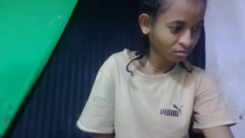 Snapshot of doloresslu chatting on March 15, 7:25 am doloresslu online show from March 15, 7:25 am