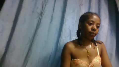 Snapshot of doloresslu chatting on March 21, 8:19 am doloresslu online show from March 21, 8:19 am