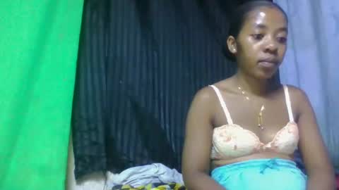 Snapshot of doloresslu chatting on March 23, 9:24 am doloresslu online show from March 23, 9:24 am