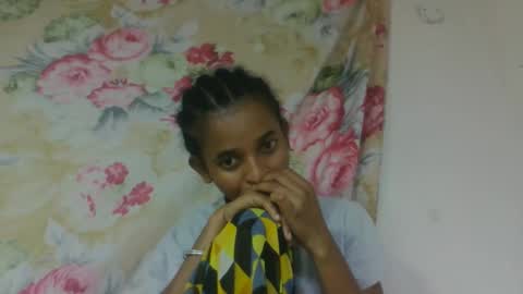 Snapshot of doloresslu chatting on April 12, 1:32 am doloresslu online show from April 12, 1:32 am