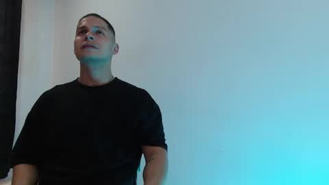 Snapshot of dom_craw chatting on February 1, 8:26 pm Domimick Crawford online show from February 1, 8:26 pm