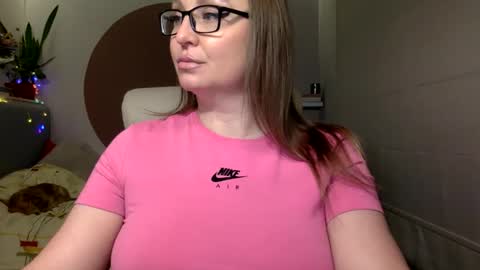 Snapshot of dom_mummy chatting on January 19, 5:55 am DOM MUMMY online show from January 19, 5:55 am