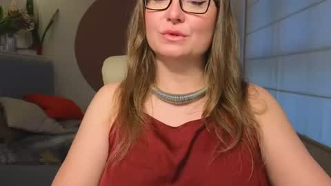DOM MUMMY online show from June 14, 6:26 am