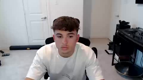 Snapshot of domd3 chatting on October 16, 9:49 pm Dom online show from October 16, 9:49 pm