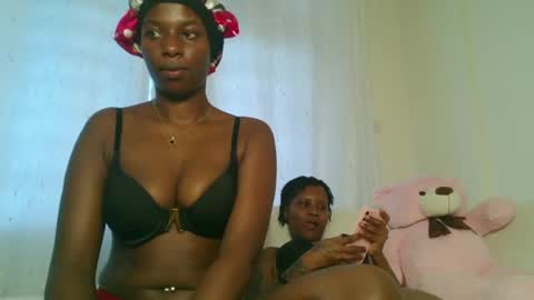 Amarie noels online show from March 26, 11:16 am