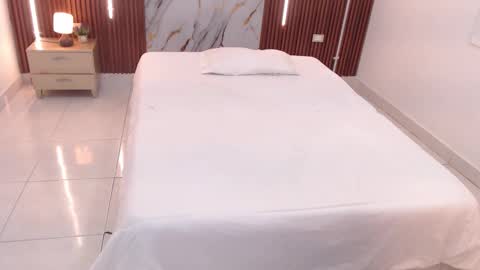 Snapshot of domenica_west chatting on September 28, 12:10 pm domenica online show from September 28, 12:10 pm