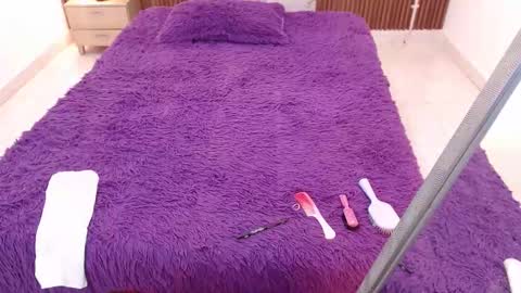 Snapshot of domenica_west chatting on October 12, 12:26 pm domenica online show from October 12, 12:26 pm