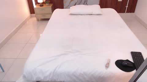 Snapshot of domenica_west chatting on October 19, 12:28 pm domenica online show from October 19, 12:28 pm