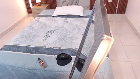 Snapshot of domenica_west chatting on October 27, 12:20 pm domenica online show from October 27, 12:20 pm