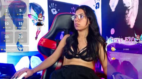 Snapshot of domina_lia chatting on April 2, 4:59 pm Domina Lia online show from April 2, 4:59 pm