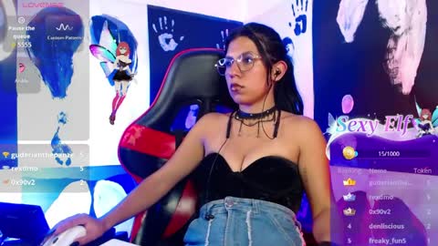 Snapshot of domina_lia chatting on April 3, 5:05 am Domina Lia online show from April 3, 5:05 am