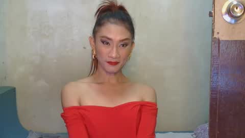 Snapshot of domina_sabrina chatting on December 10, 2:17 pm domina_sabrina online show from December 10, 2:17 pm