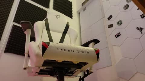 Snapshot of dominance chatting on March 21, 7:57 am Master Dominance online show from March 21, 7:57 am