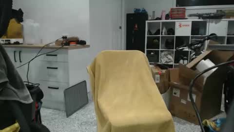 Snapshot of dominantblonde93 chatting on April 4, 1:08 pm dominantblonde93 online show from April 4, 1:08 pm