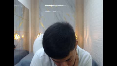 domi online show from April 18, 3:32 am