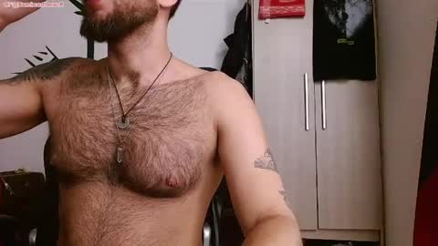 Snapshot of dominantthewolf chatting on April 19, 7:16 pm Logan - INDEPENDET MODEL online show from April 19, 7:16 pm