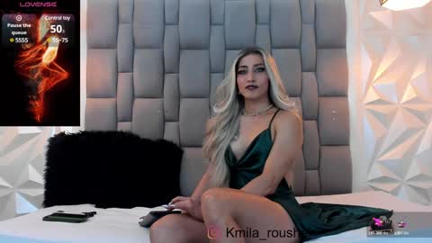 Camila Roushell online show from December 16, 7:15 am