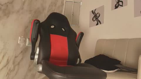 Dominic online show from February 4, 10:36 pm