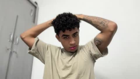 Snapshot of dominic_brand chatting on September 27, 4:06 am Brandon online show from September 27, 4:06 am