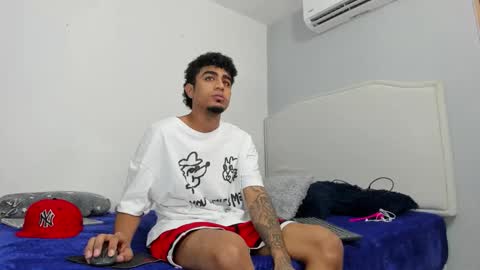 Snapshot of dominic_brand chatting on November 8, 10:37 am Brandon online show from November 8, 10:37 am