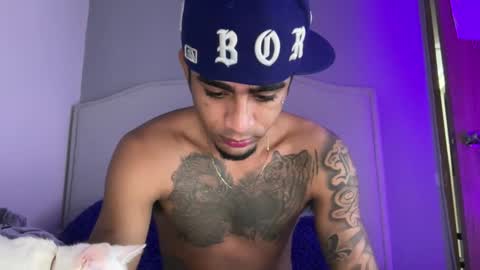 Snapshot of dominic_brand chatting on November 10, 2:32 am Brandon online show from November 10, 2:32 am