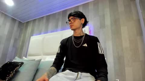 Dominic foox online show from February 13, 1:51 pm