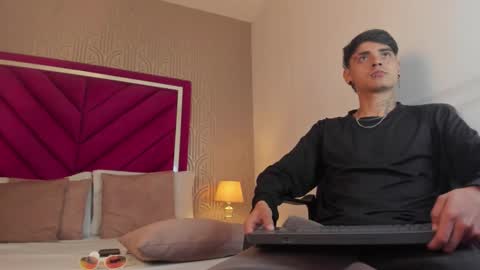 Dominic foox online show from March 23, 3:38 pm