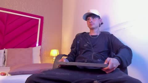 Dominic foox online show from April 1, 8:50 pm