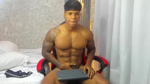 dominic_sg online show from June 5, 6:09 am