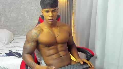 dominic_sg online show from June 5, 6:52 am