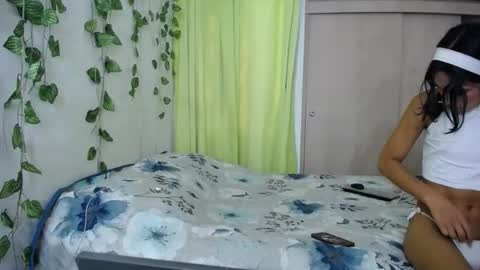 Snapshot of dominic_sofia chatting on April 23, 11:31 am dominic_sofia online show from April 23, 11:31 am