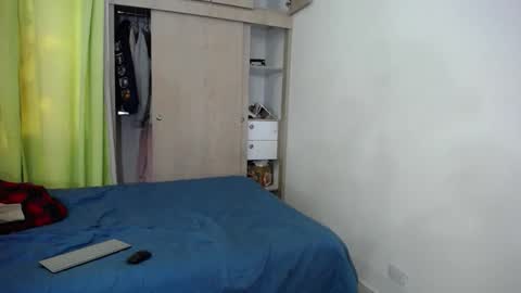 Snapshot of dominic_sofia chatting on April 28, 11:48 am dominic_sofia online show from April 28, 11:48 am