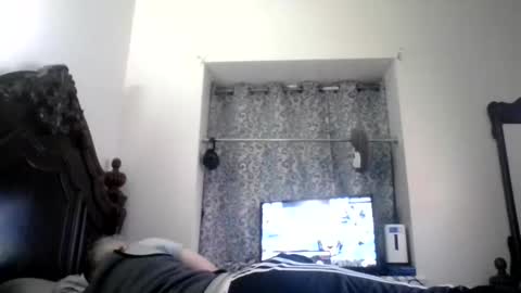 luis online show from May 13, 10:06 pm